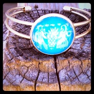 Unique Farm Scene Blue & White Cuff